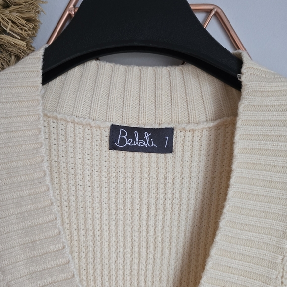 Belati Boy's Cream Chunky Rib Knit V-Neck Double Button Cardigan Size 7 Years - Picture 6 of 8